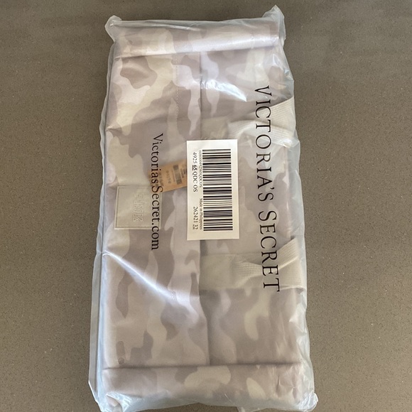 Victoria’s Secret PINK Convertible Backpack Tote - Double Platinum Camo - Picture 13 of 15